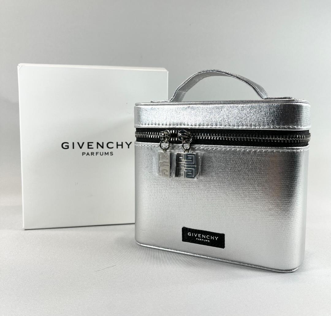 givginbx 新品未使用本物 ジバンシー GIVENCHY ノベルティポーチ拍卖