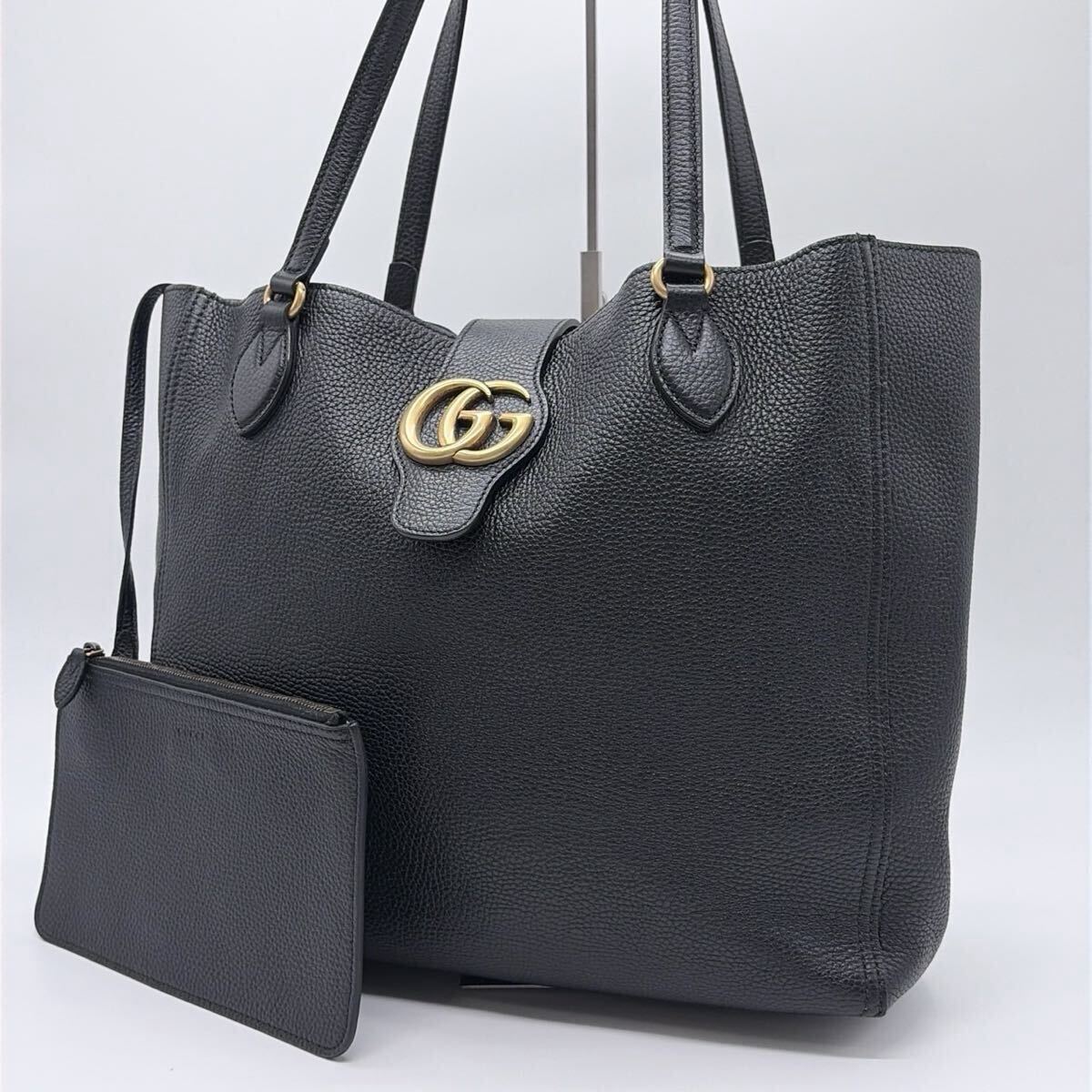 美品 近年モデル GUCCI グッチ マーモントトートバッグ GG ブラック レザー 肩掛け ゴールド金具 A4収納可能 メンズ レディース ポーチ付き拍卖