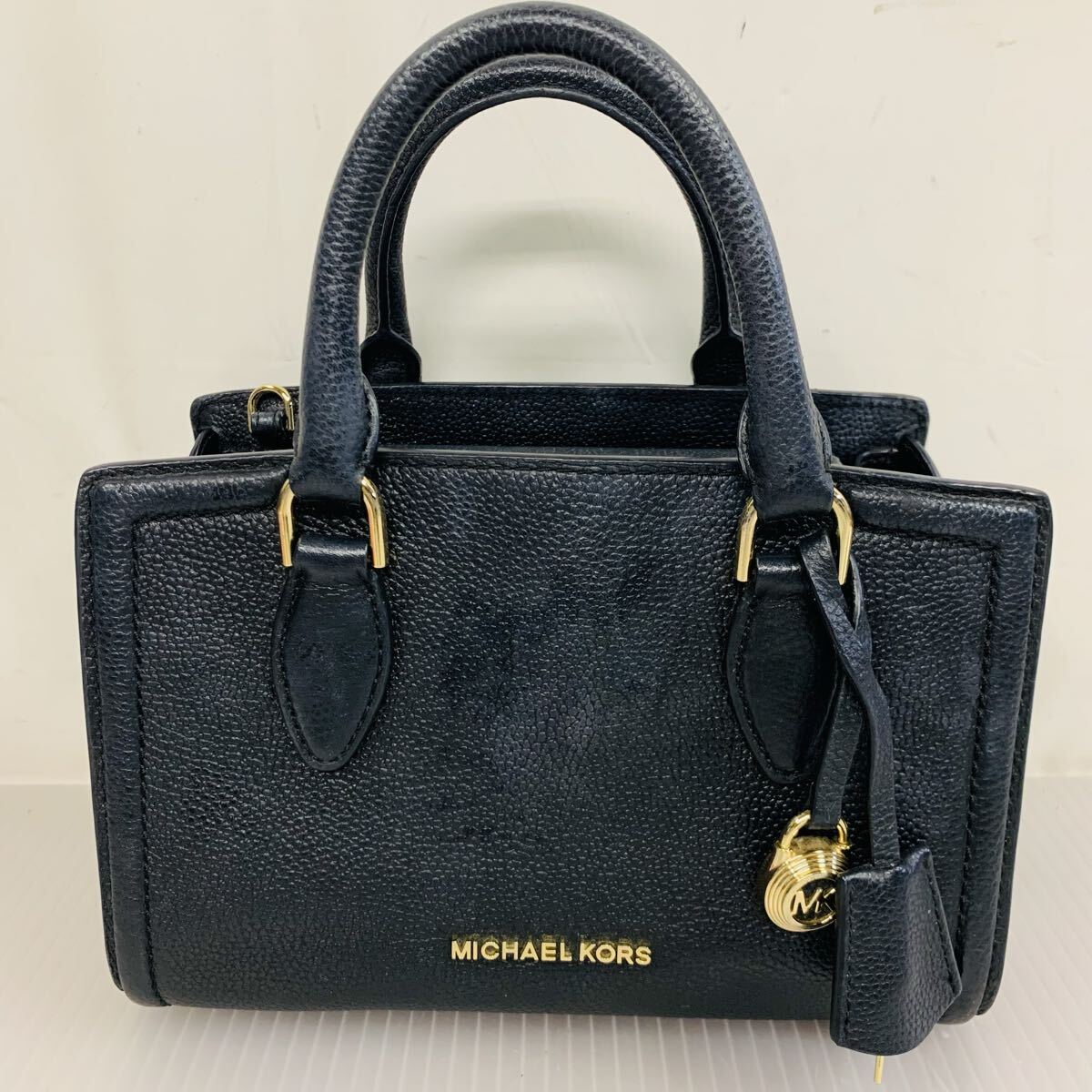 6EP7必見! MICHAEL KORS マイケルコース ZOE ゾーイ ミディアム ハンドバッグ 黒 ブラック レザー 本革 南京錠 チャーム MK 中古 現状品拍卖