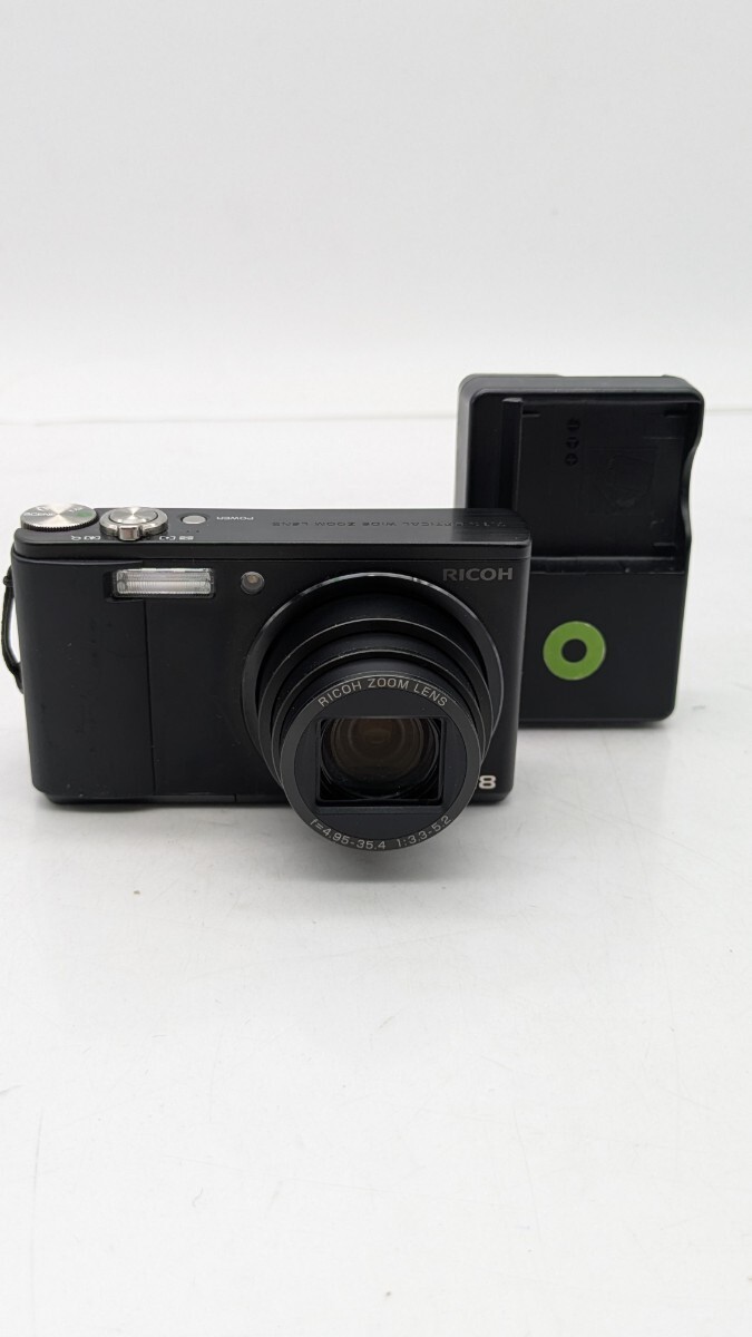 O【500円スタート】 RICOH リコー R8 コンパクトデジタルカメラ ブラック デジカメ 充電器付き拍卖