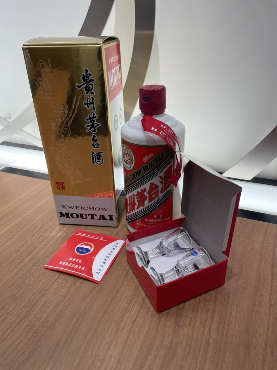 ♪【未開栓】貴州茅台酒 KWEICHOW MOUTAI マオタイ 天女ラベル 2013年 500ml/53度/陶器 S14547924007拍卖