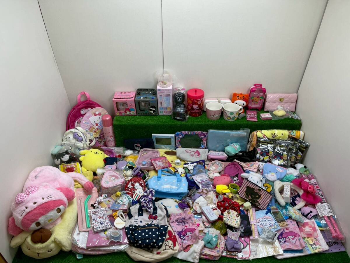 *22 サンリオ 雑貨 まとめて 文具 キーホルダー くじ ちいかわ キティ シナモン マイメロ ポム シール はぴだん キャラクターグッズ 140拍卖