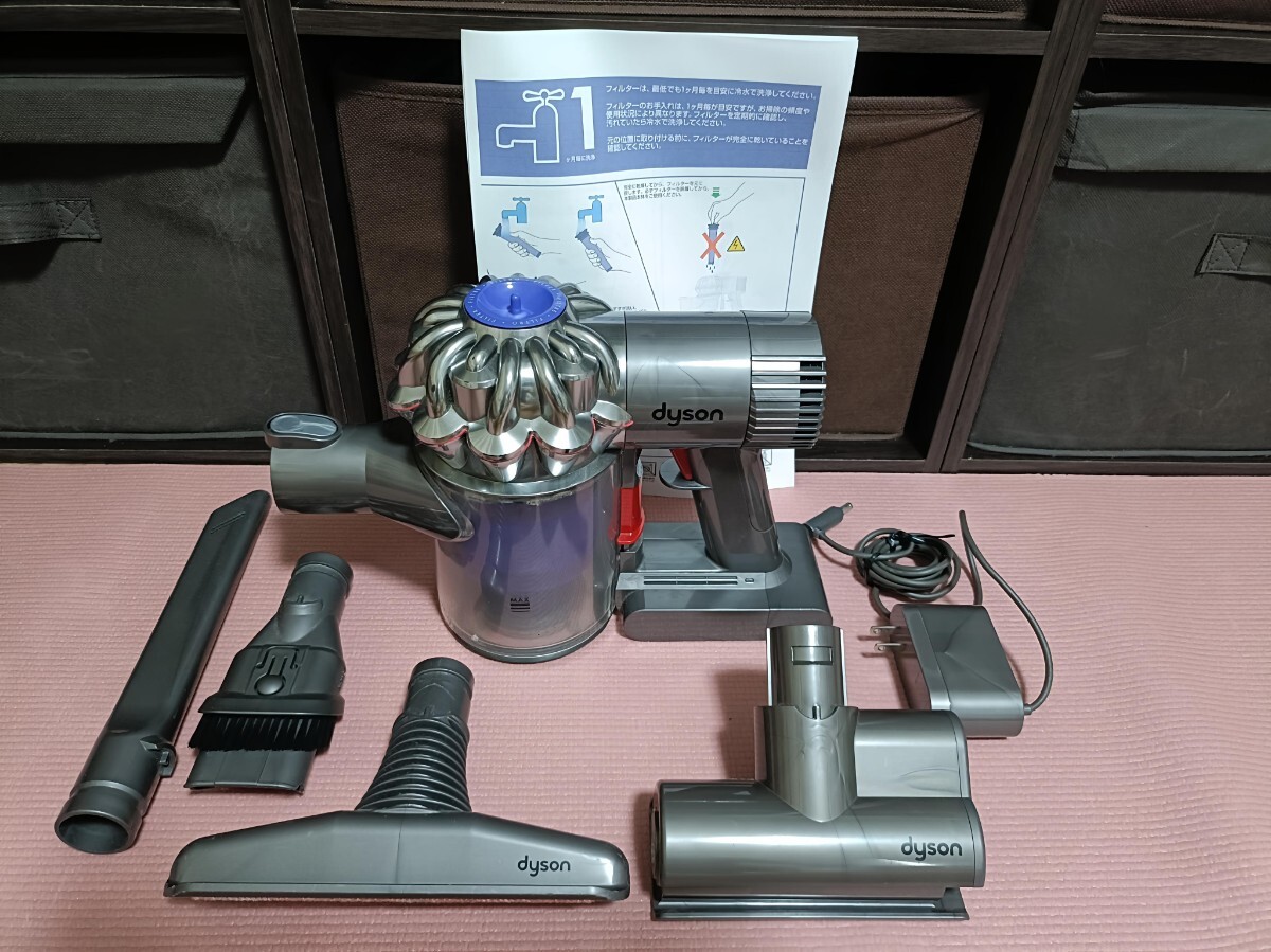 Dyson ダイソン コードレスクリーナー 掃除機 本体 付属品セット DC61 送料無料拍卖