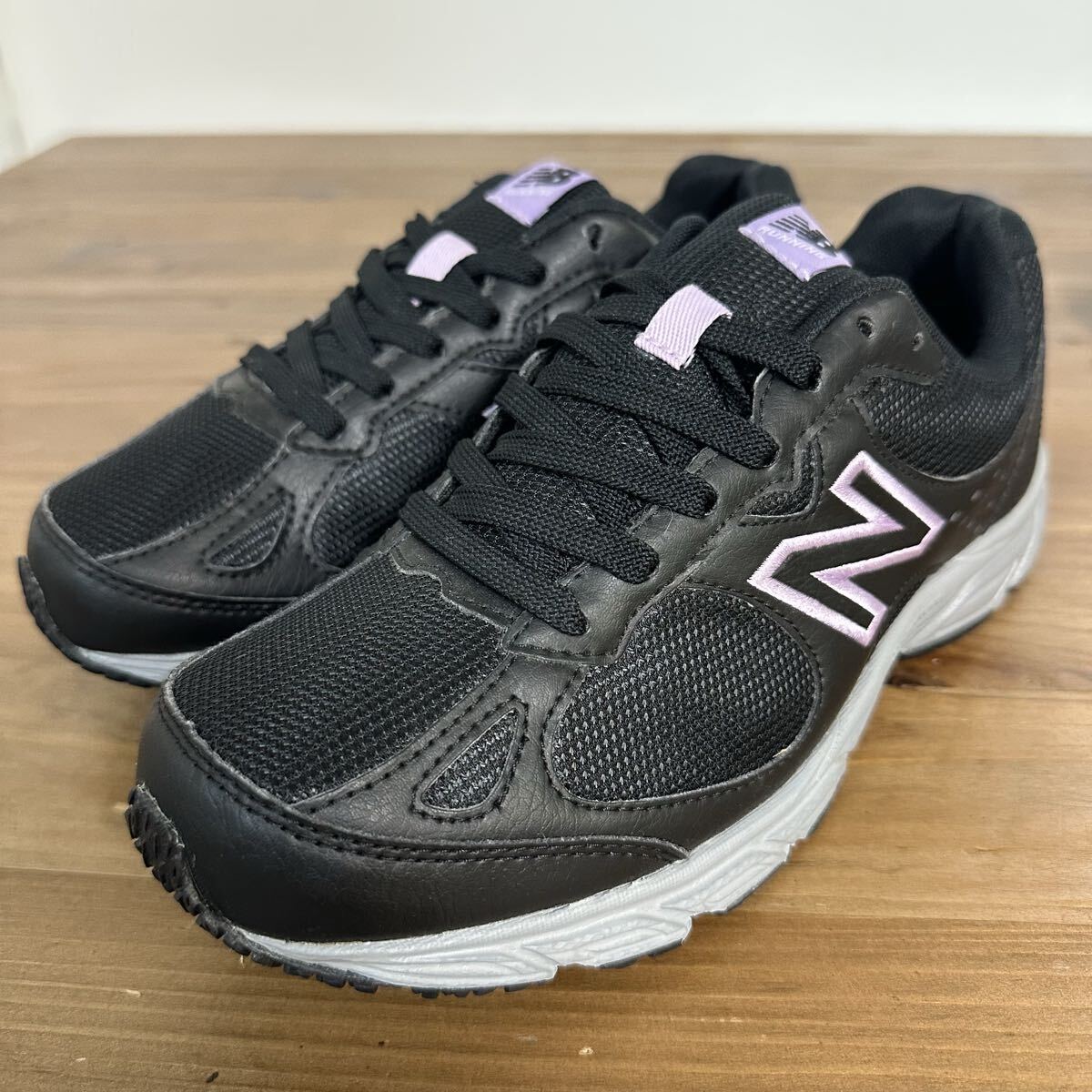 New Balance ニューバランス ウォーキングシューズ ランニングシューズ 23.5㎝ W440 ブラック 軽量 美品 人気モデル 拍卖