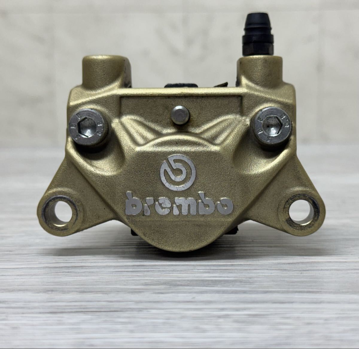 ホンダ NSR50で使用 正規品 brembo 2P キャリパー PCD 84㎜ カニキャリパー NSR80 NSR50(検 NSF100 後期型 モンキー エイプ XR ブレンボ拍卖