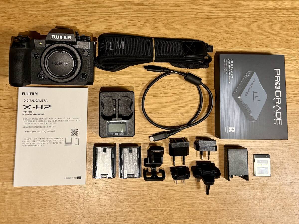 値下げしました FUJIFILM X-H2(CFexpress 512GB 1枚、未使用カードリーダー、純正バッテリ2個、純正チャージャー)推定シャッター数834回拍卖