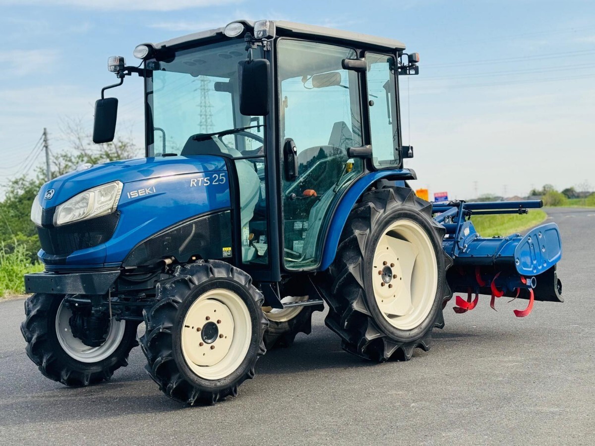イセキトラクター★ RTS 25★ 25馬力★ 2WD4WD★ 252アワー★エアコン完備のキャビン拍卖