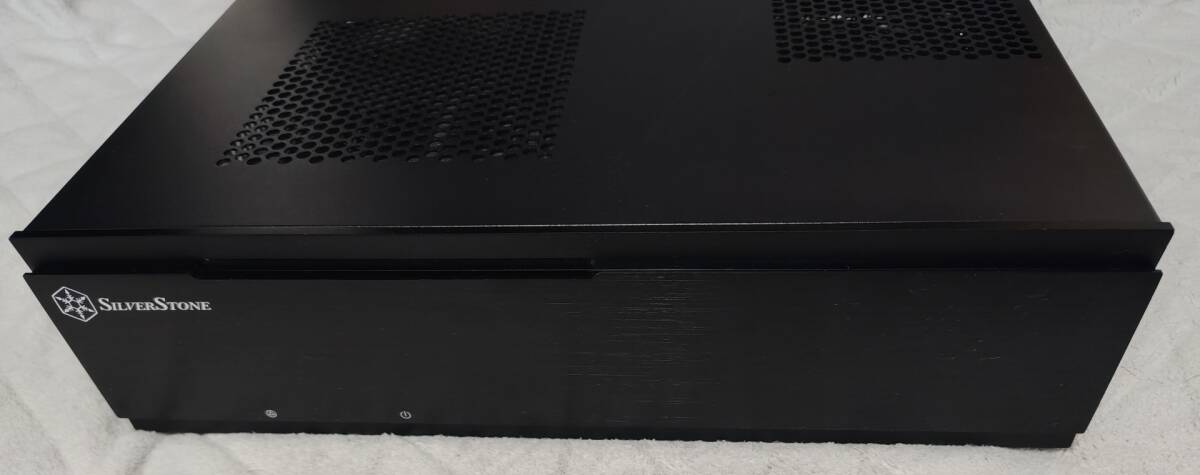 Mini-ITX用ケース SILVERSTONE SST-ML06B-E 電源付き拍卖