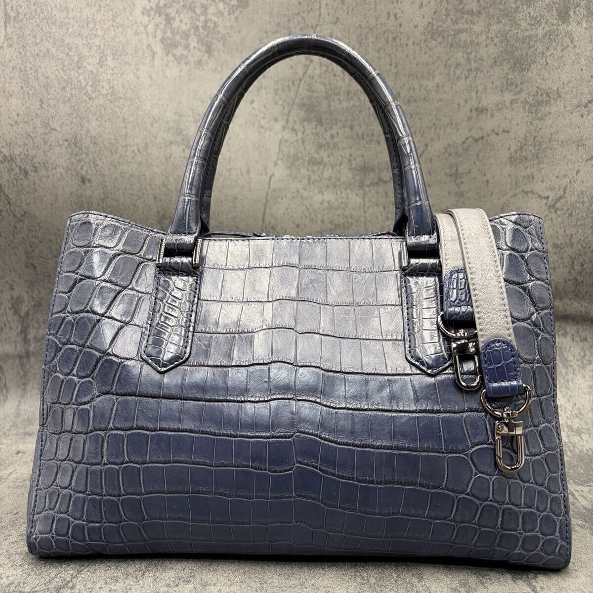 美品 2way クロコダイル センター取り レディース トートバッグ ハンドバッグ 斜め掛け ショルダー エキゾチックレザー 青 ブルー ネイビー拍卖