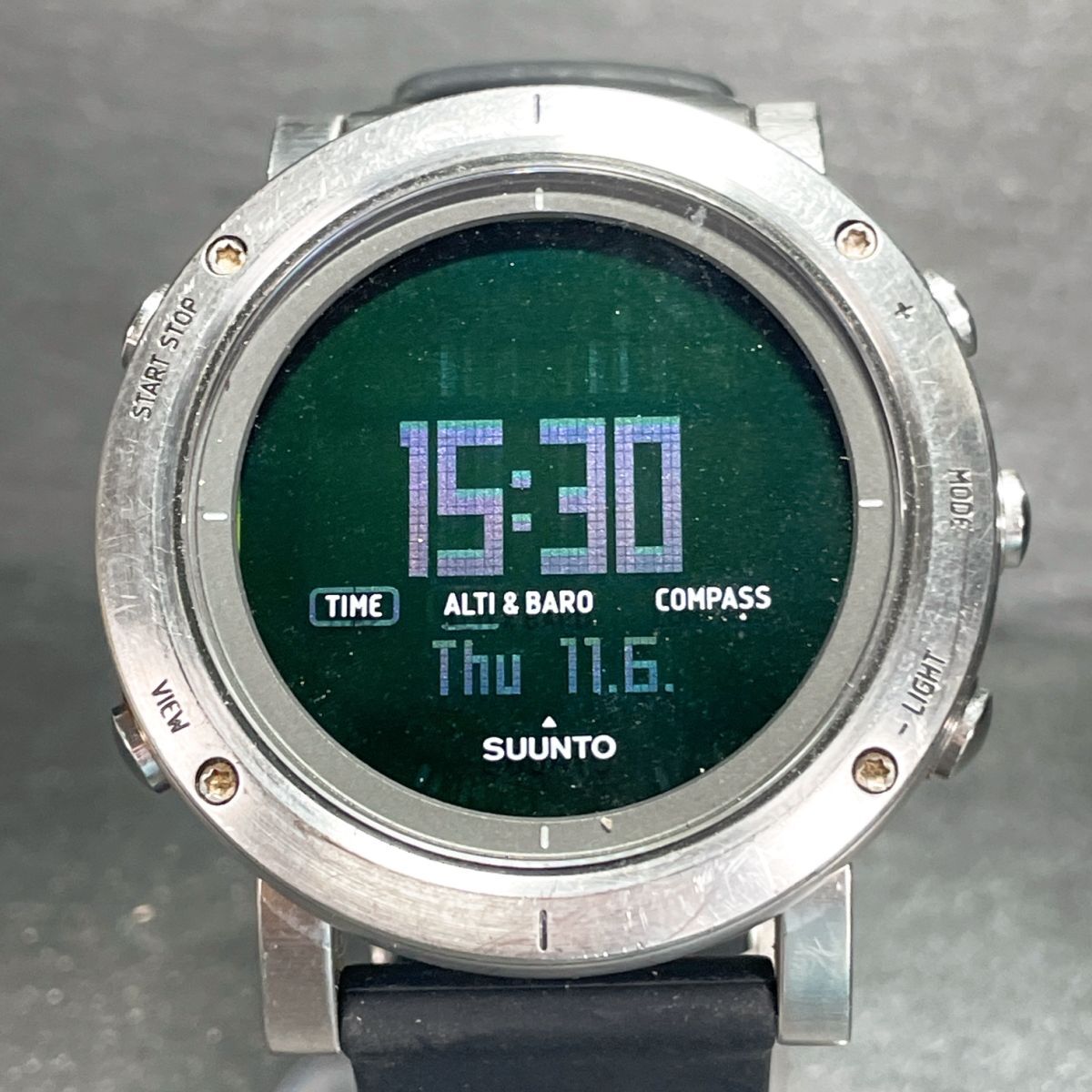 SUUNTO スント CORE コア 腕時計 デジタル クオーツ 多機能 カレンダー ラウンド ラバーベルト ブラック シルバー メンズ スポーツ拍卖