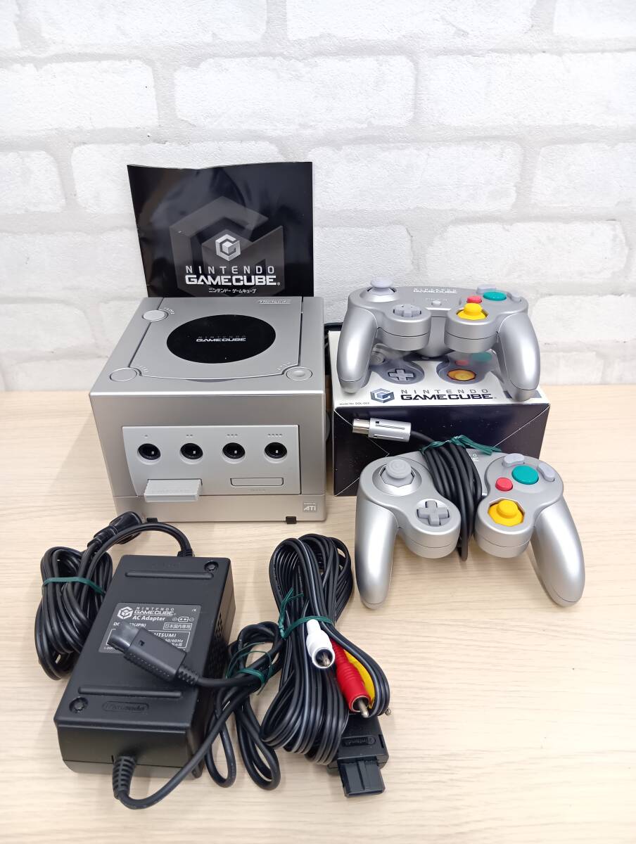 【5482】Nintendo 任天堂 GAME CUBE ゲームキューブ DOL-101 本体 通電確認済 箱 コントローラー2個付き シルバー拍卖