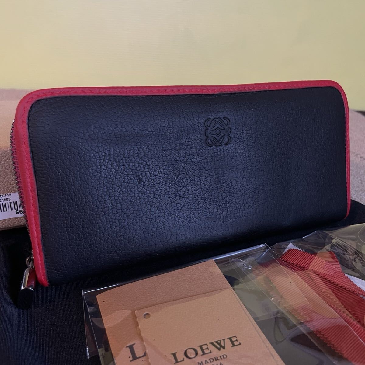 一円 美品 LOEWE ロエベ アマソナ ロングウォレット 長財布 財布 ラウンドファスナー ブラック ウォレット 付属品有り拍卖