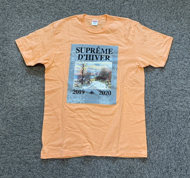 美品 USA製 Supreme シュプリーム 2019~2020 A/W D`HIVER プリント Tシャツ Lサイズ オレンジ拍卖