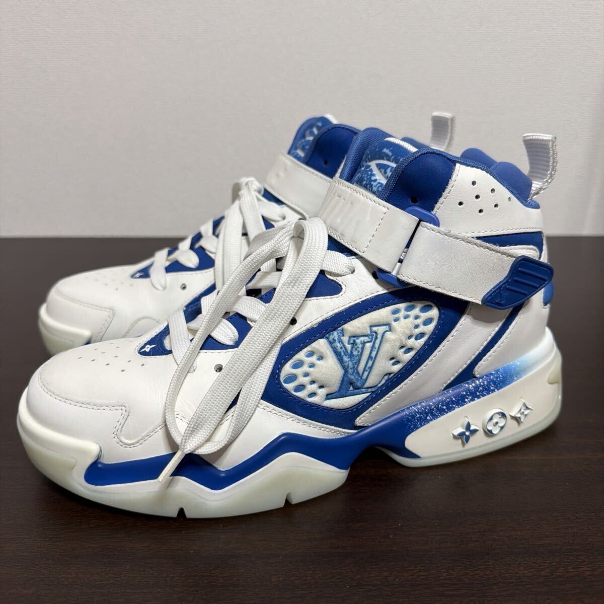【未使用に近い】LOUIS VUITTON ルイヴィトン LVトレイナー2ライン モノグラム レザー スニーカー size 5 1/2 メンズ拍卖