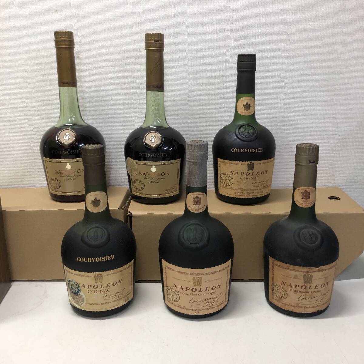 BB14 クルボアジェ(Courvoisier)ナポレオンコニャック NAPOLEON COGNAC 700ml~ 6本セット 拍卖