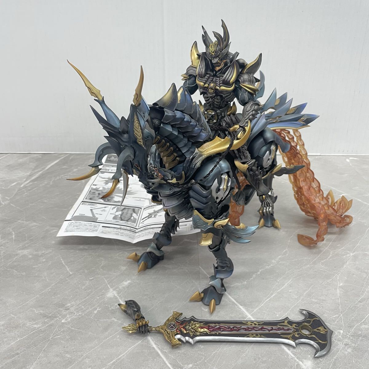 70 魔戒可動 牙狼 GARO 暗黒騎士 キバ & 魔導馬 ライゴウ フィギュア コレクション 破損あり拍卖