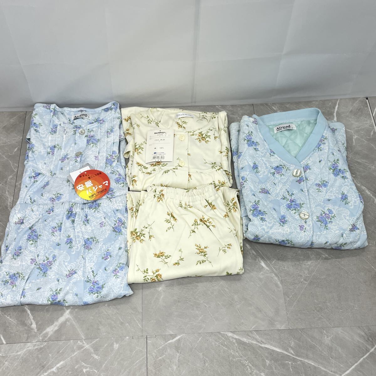 842 未使用 レディース パジャマ 3点セット M/L 花柄 安眠 ナイトウェア ルームウェア 中綿ベスト付き まとめ売り拍卖