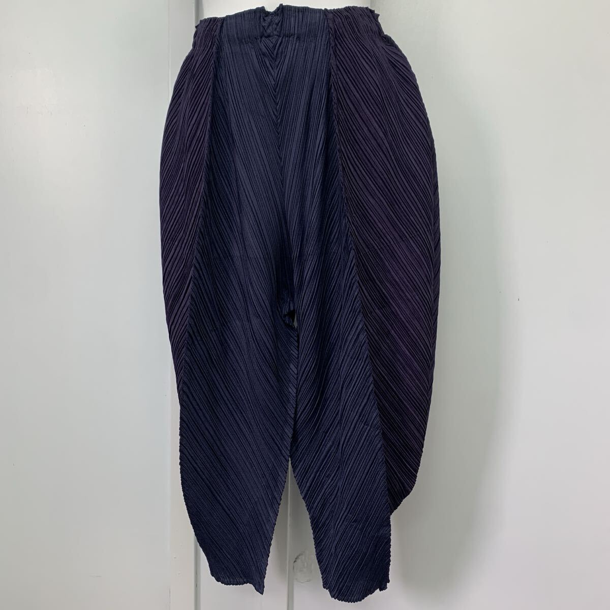 ISSEY MIYAKE PLEATS PLEASE プリーツプリーズ イッセイミヤケ 変形 プリーツ パンツ ネイビー パープル系 サイズ1 PP41-JF761 レディース拍卖