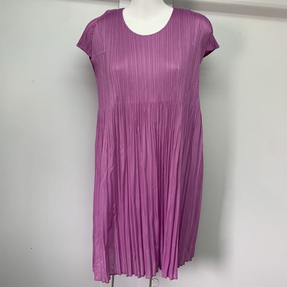 ISSEY MIYAKE PLEATS PLEASE プリーツプリーズ イッセイミヤケ フレンチスリーブ ワンピース パープル系 プリーツ加工 レディース サイズ3 拍卖