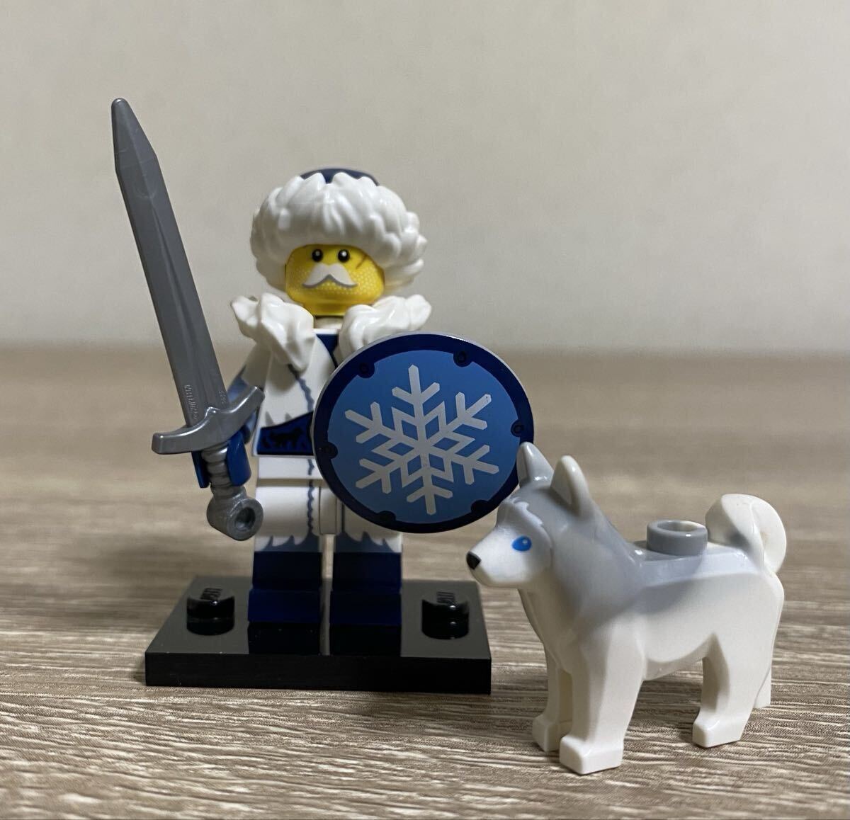 レゴ LEGO 4番 71032 ミニフィグシリーズ22から 4番 雪の戦士 スノーガーディアン拍卖