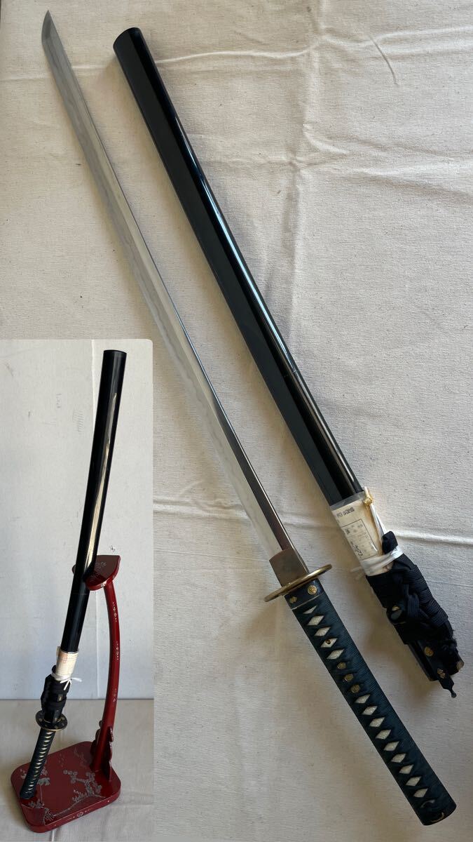 太刀 日本刀 真剣 刀掛け付 小柄 笄 拵え 鮫肌 無銘 武具 刀剣 刀 70.7cm 登録済 螺鈿 骨董 古美術 拍卖