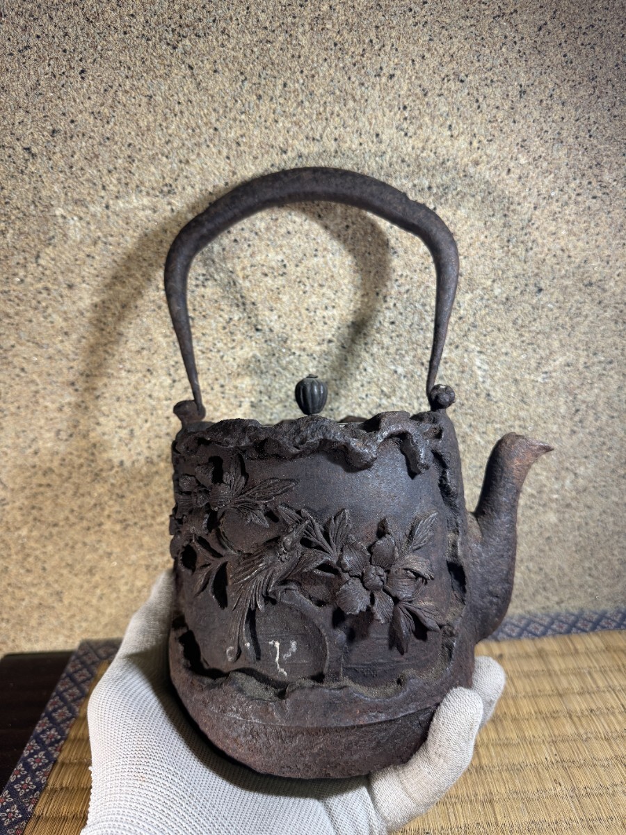 龍文堂 釜師 大国 大国製 花押 浮彫 花鳥 明治時代 鉄瓶 煎茶道具 漢詩拍卖