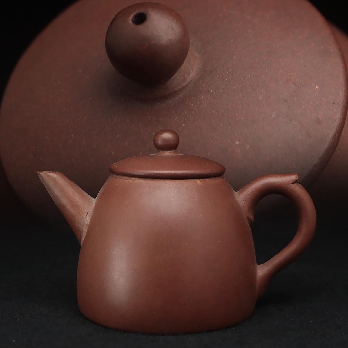 FH542 中国宜興 唐物 紫砂 朱泥急須・朱泥砲口後手急須 長幅11.5cm・朱泥単孔口茶壺・宜興紫砂壺・古急須 中国古陶 煎茶道具 古美術拍卖