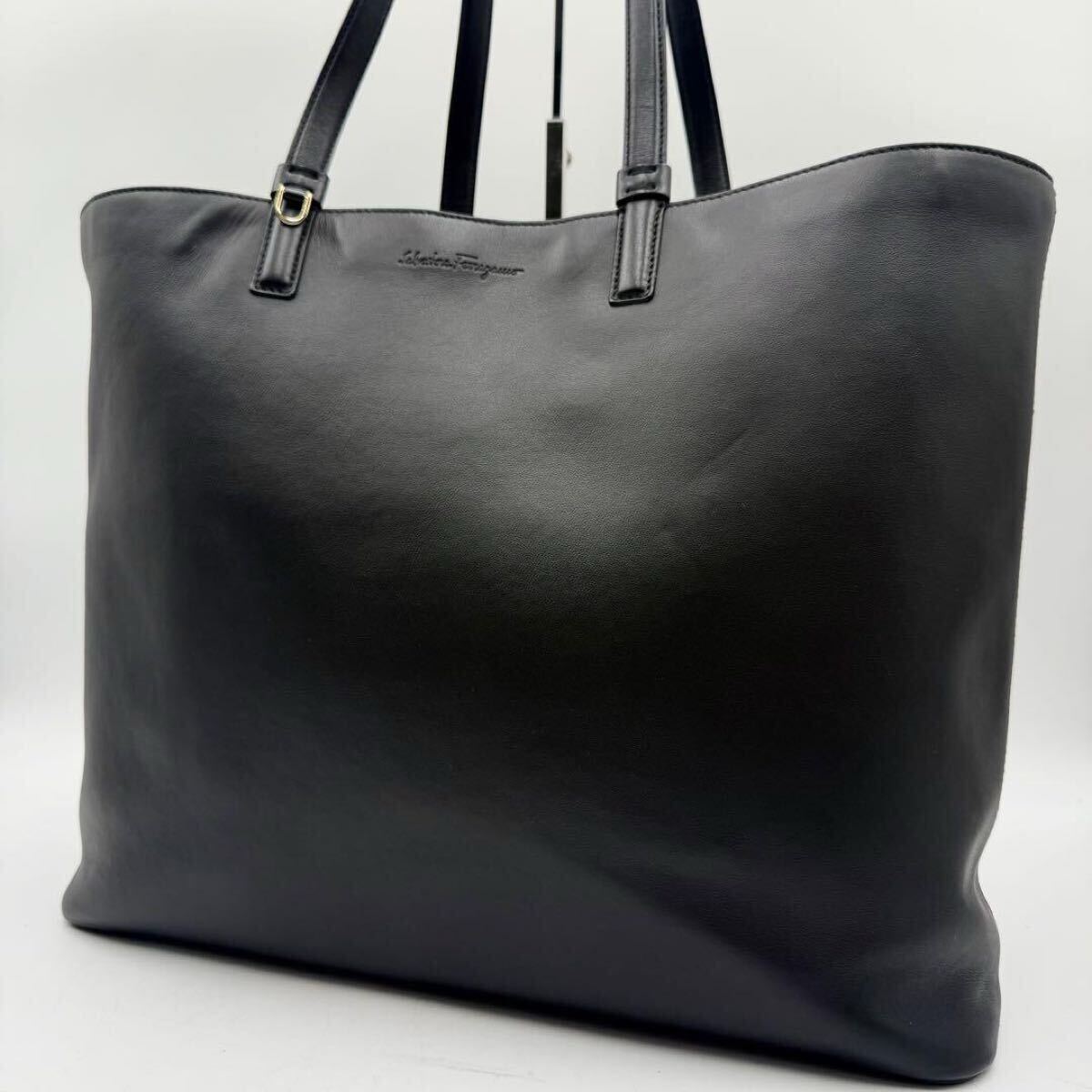 【極美品】 Salvatore Ferragamo サルヴァトーレフェラガモ トートバッグ ビジネスバッグ レザー ブラック 黒 A4可 大容量 メンズ拍卖