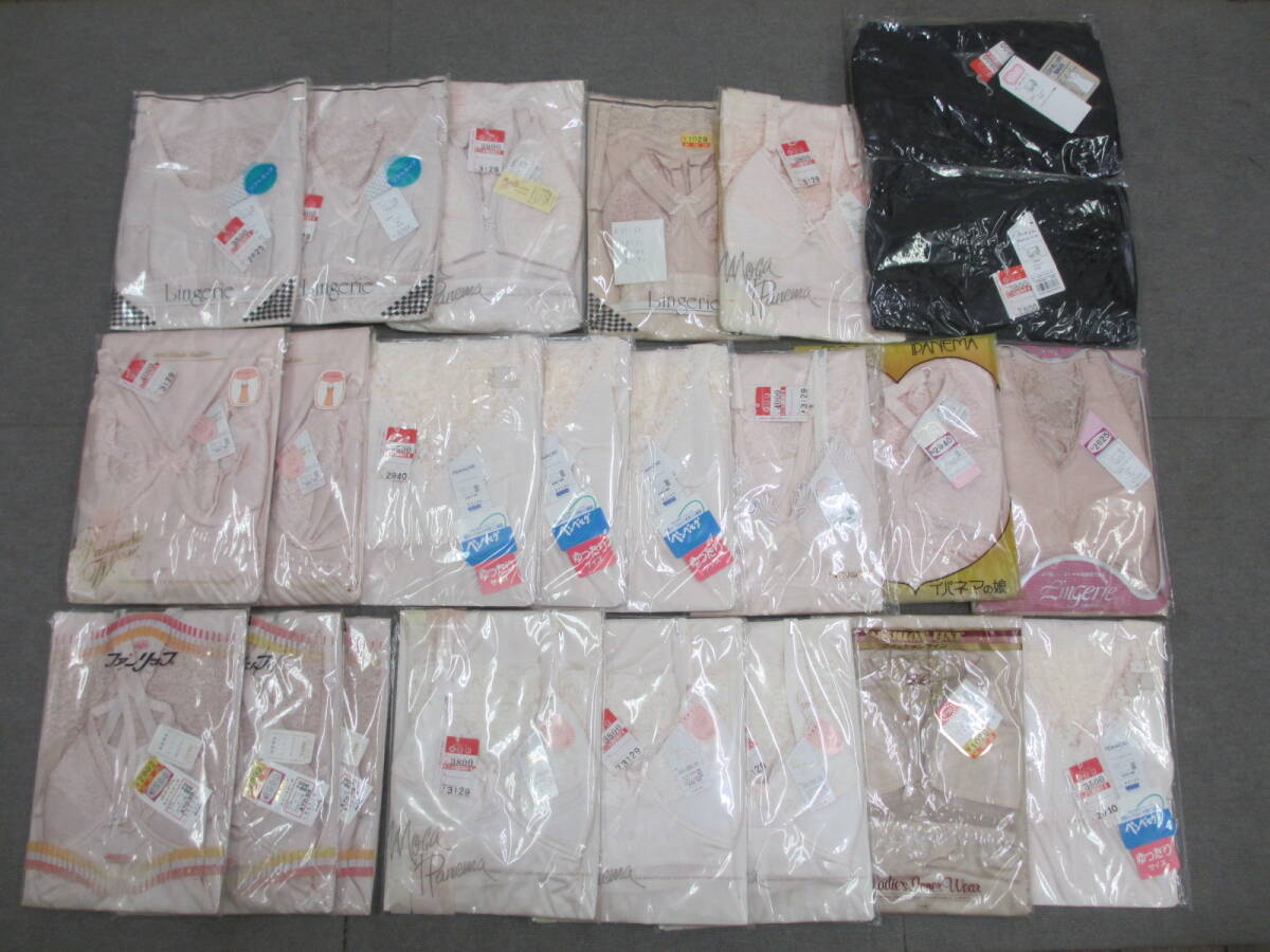 K773【6-21】★ 衣料品店在庫品 ブラスリップ A70・A75・A80・A85・A90・B70・B75・B80・B85 23点まとめて 未使用 / 下着 肌着 / 5-26拍卖