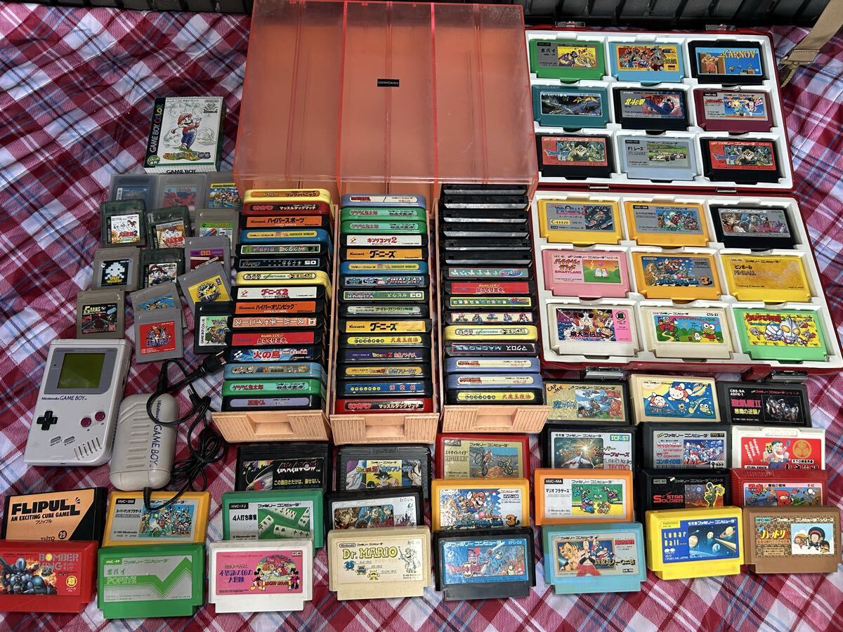 ファミコン ソフト148本レトロケース、ゲームボーイ本体ソフト15本セット拍卖