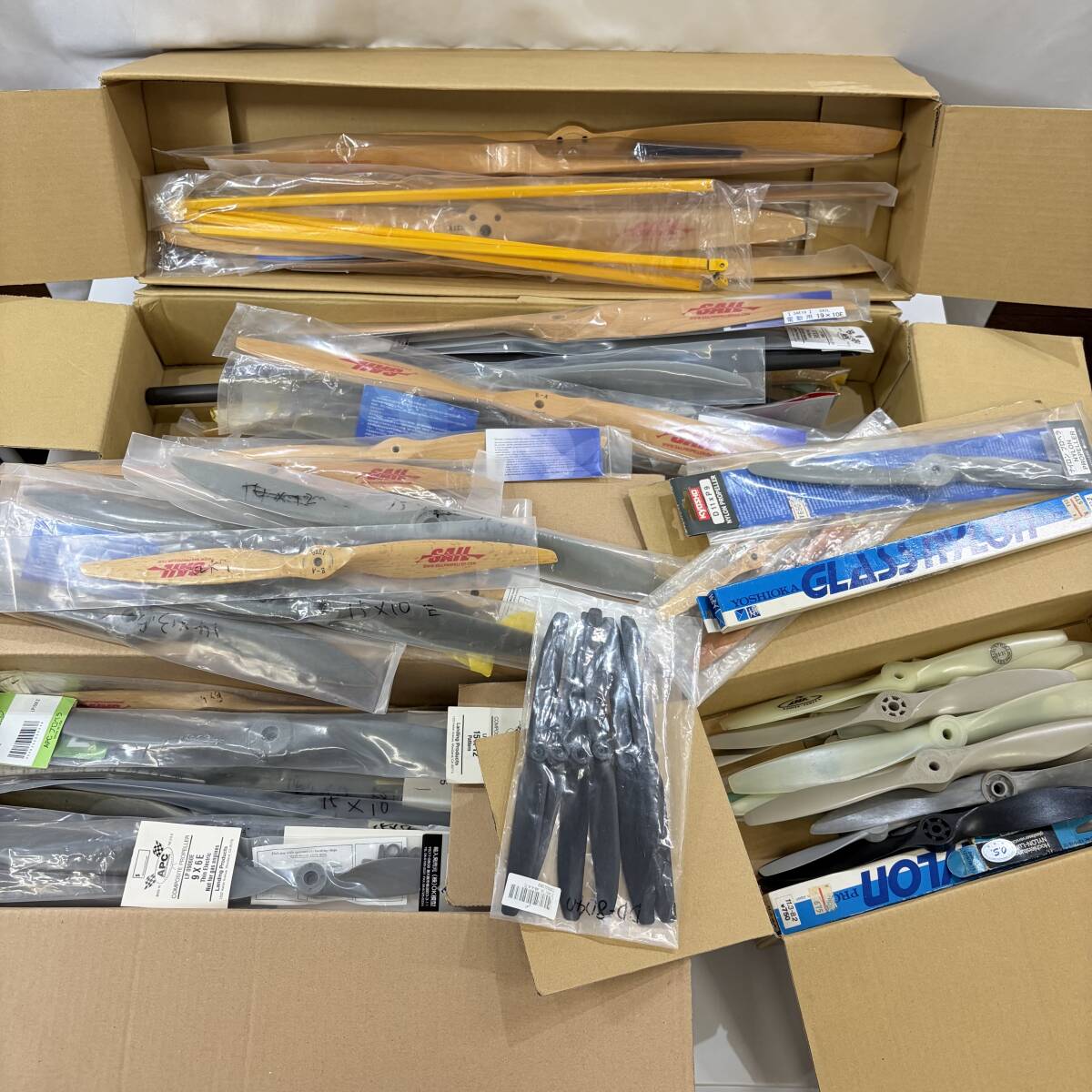 ○ パーツ取り まとめ売り ラジコン飛行機 プロペラ 木製 樹脂 SAIL APC Kyosho 現状品 ジャンク ○K06-0603拍卖
