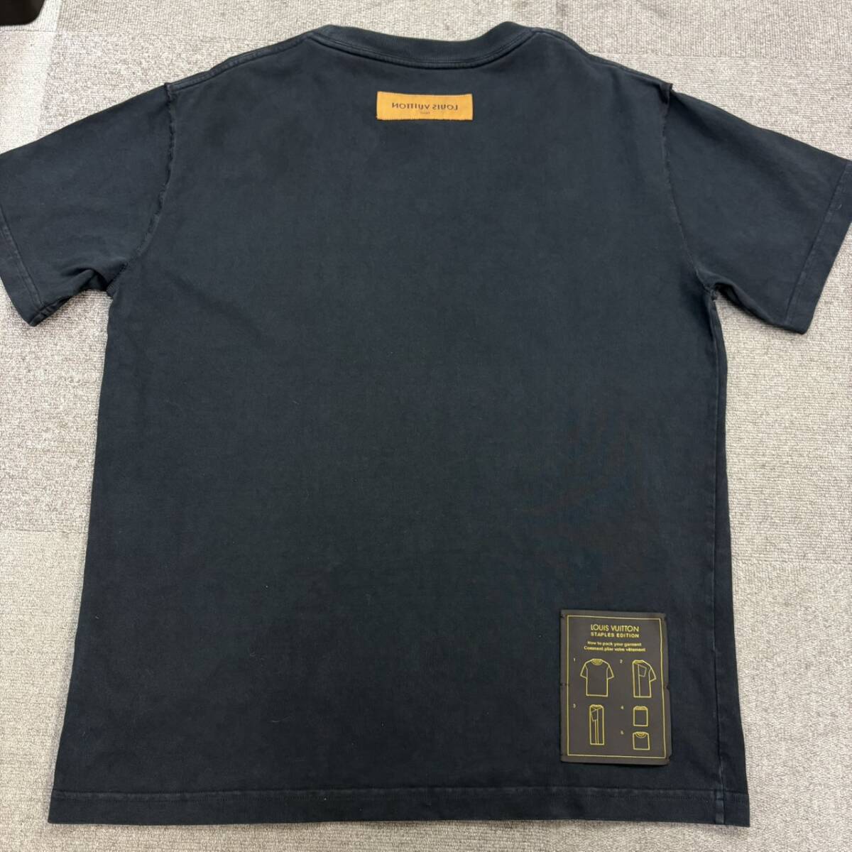 25『最高峰・現行タグ』 LOUIS VUITTON ヴィトン ステープル エディション インサイドアウト 半袖 Tシャツ トップス ダークネイビー M拍卖