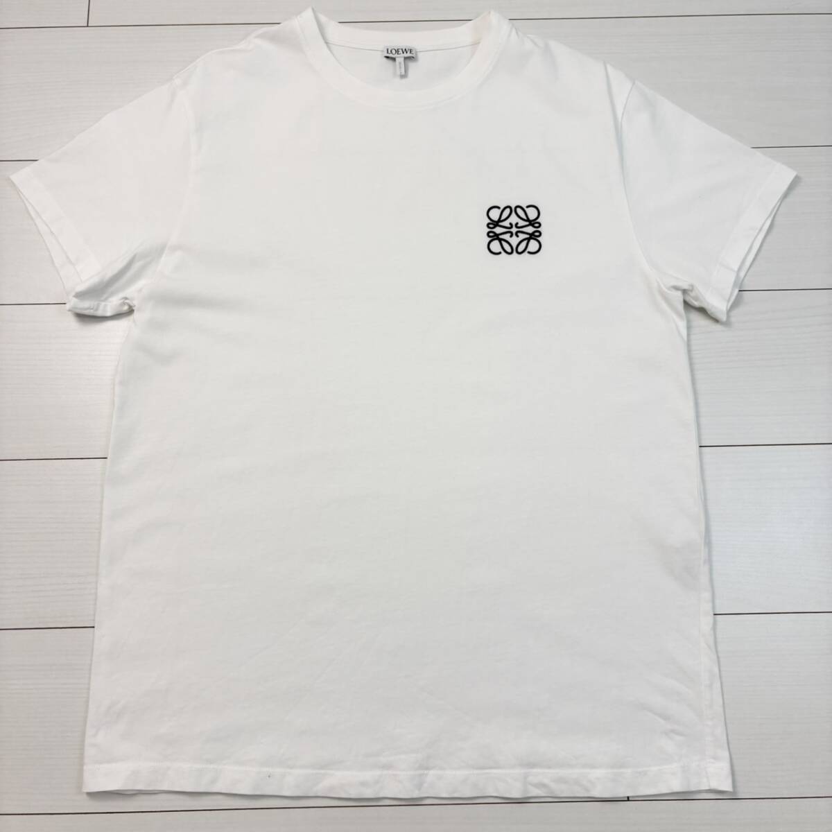 22『美品・現行タグ』 LOEWE ロエベ メンズ アナグラム ロゴ刺繍 半袖 Tシャツ トップス ホワイト 白 Mサイズ拍卖