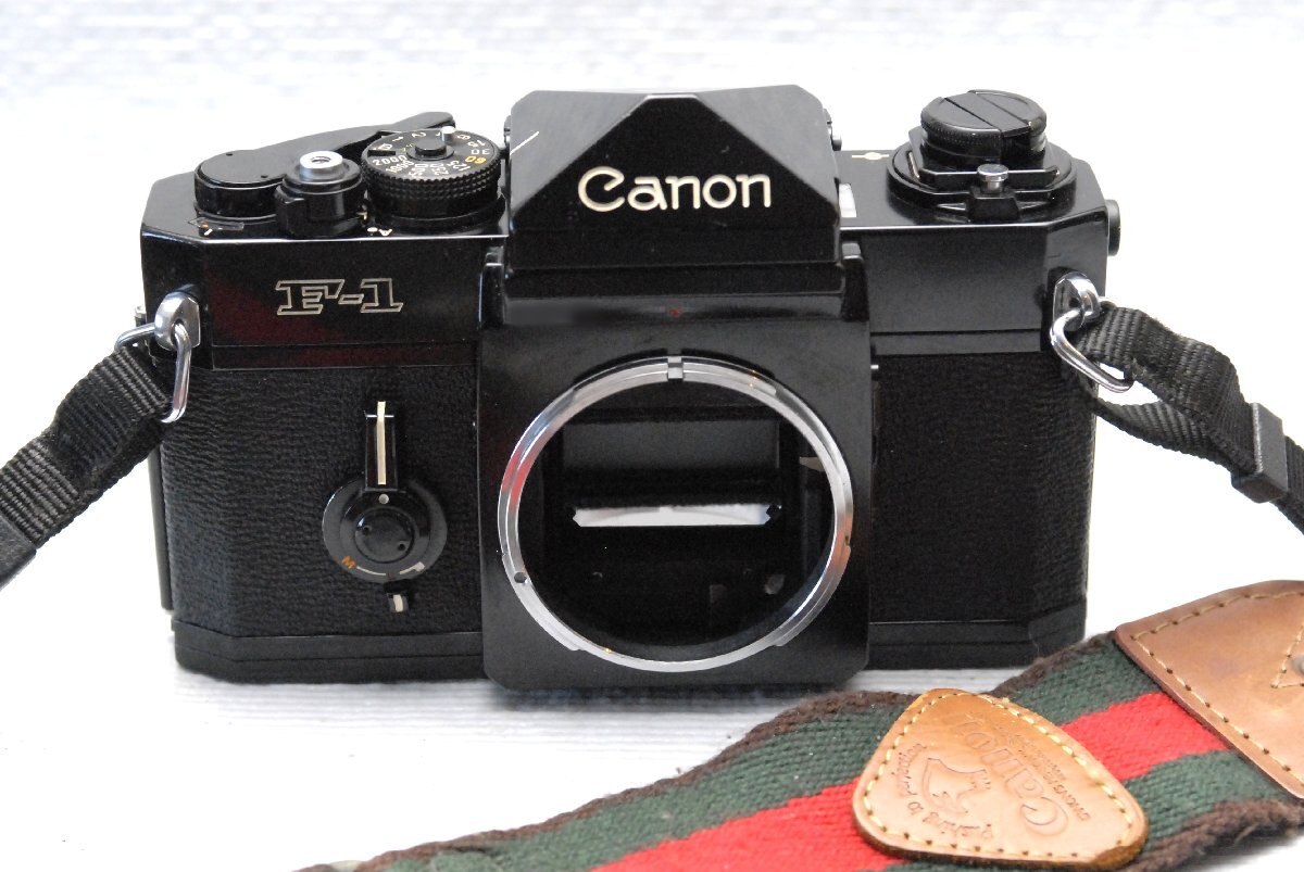 Canon キャノン 最高峰 昔の高級一眼レフカメラ F-1 ボディ (前期型) 希少な作動品(腐食なし)拍卖