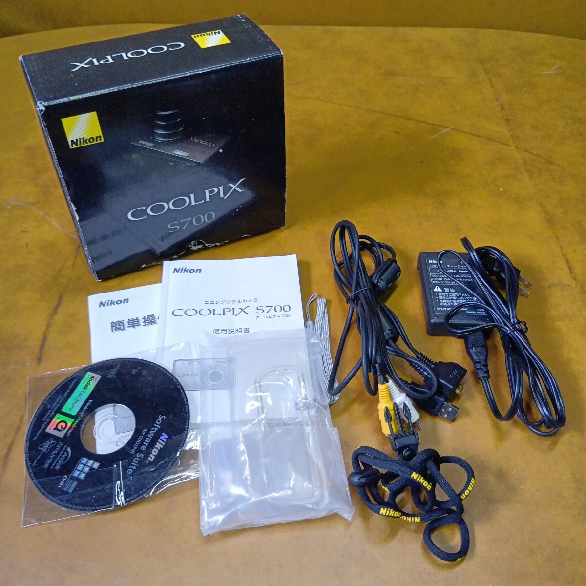 Nikon ニコン COOLPIX S700 コンパクトデジタルカメラ デジタルカメラ デジカメ カメラ 本体なし 付属品のみ 取扱説明書 箱 アクセサリー拍卖