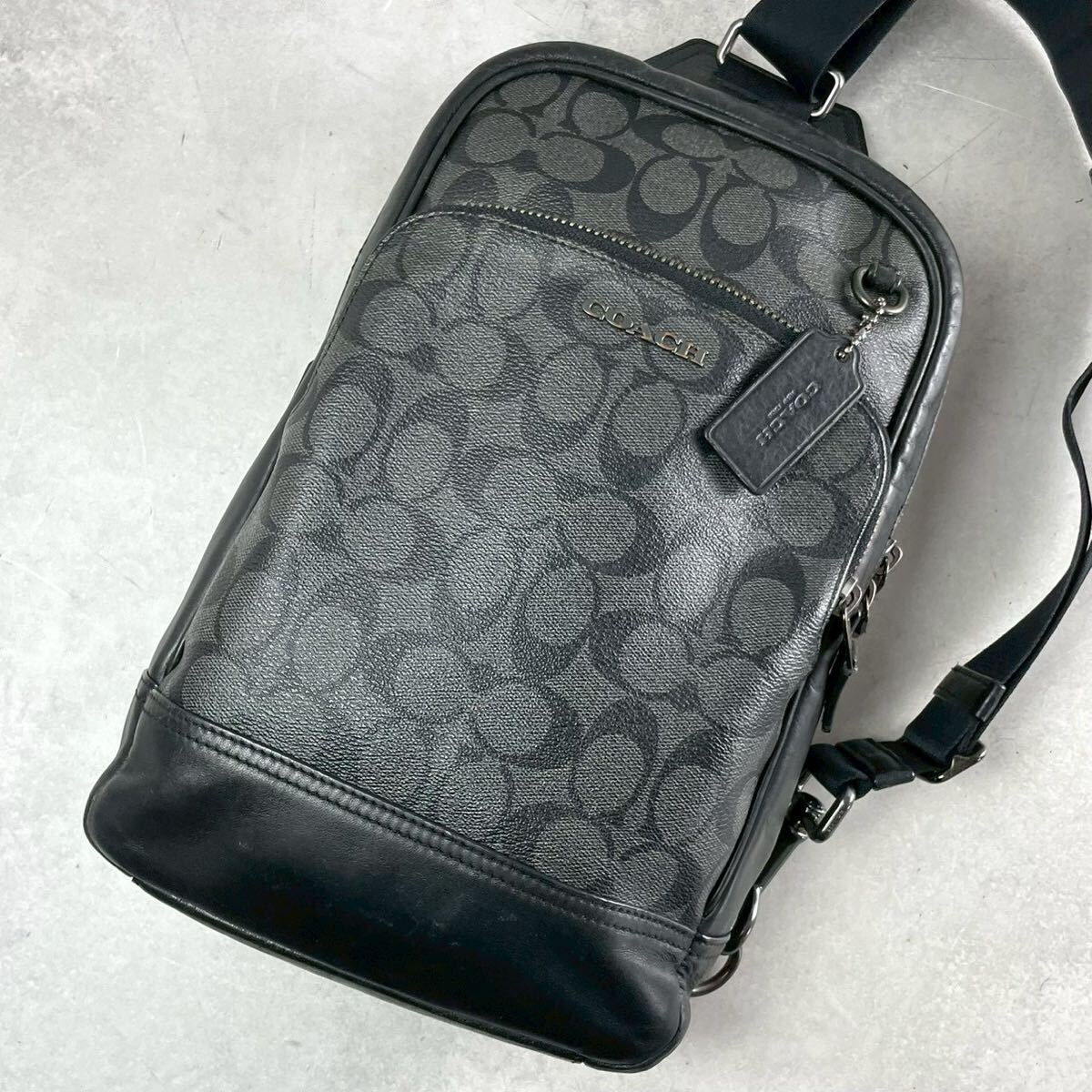 1円〜 美品 COACH コーチ C2932 グラハム パック シグネチャー ボディバッグ ワンショルダー PVC 本革 レザー 黒 チャコール メンズ拍卖
