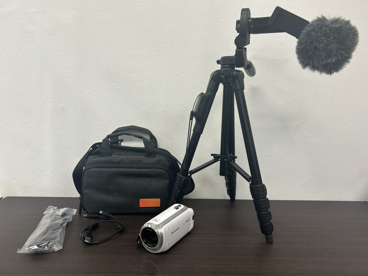 14746-012★動作確認済み♪Panasonic ビデオカメラ HC-W5308Hホワイト フルHD WiFi 三脚・マイク・SDカード付 パナソニック★拍卖