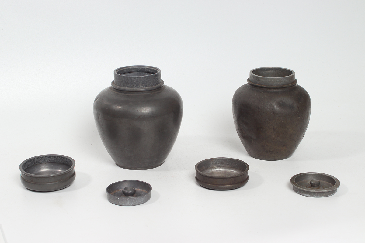 煎茶道具 錫製 茶心壷 2客組 内蓋付 茶入 茶壷 双蓋 錫茶器 煎茶器 茶道具 骨董品 古美術 古玩 金属工芸 茶器拍卖