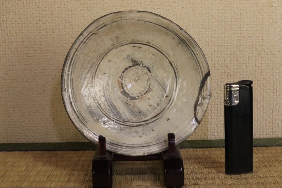 松江のうぶ品 李朝前期 鶏龍山 刷毛目皿 拍卖