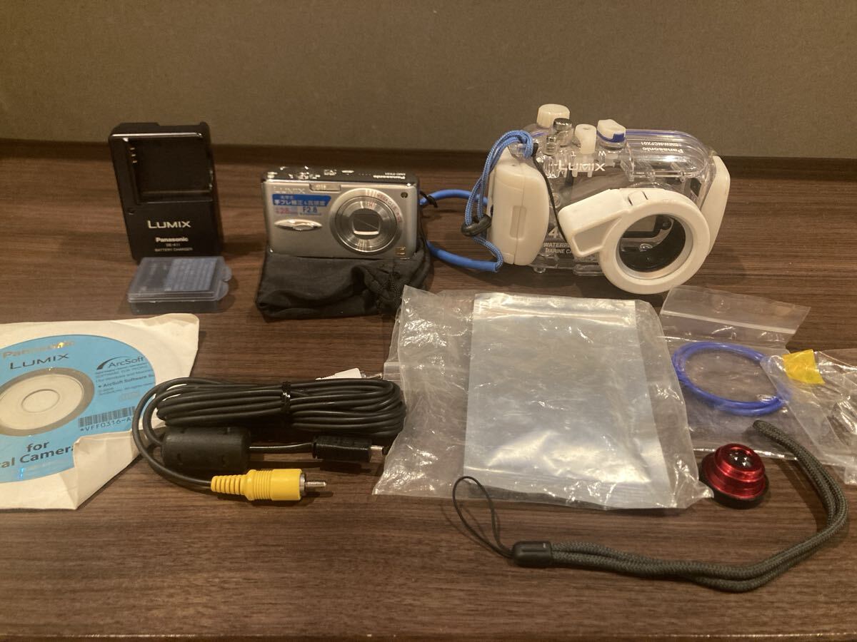 1円 スタート 極美品 売り切り Panasonic パナソニック LUMIX DMC-FX01 コンパクト デジタル カメラ デジカメ マリンケース付き DMW-MCFX01拍卖