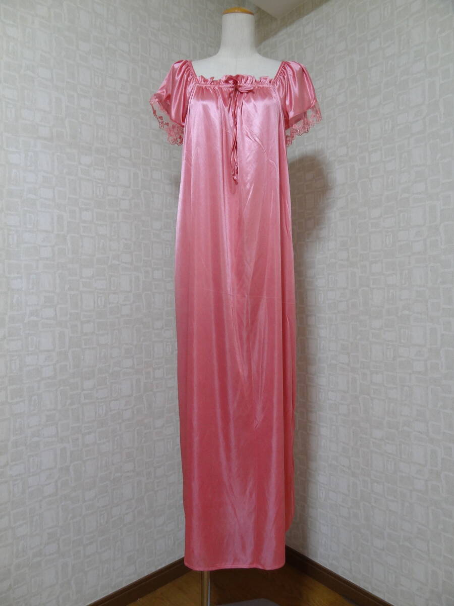 ☆新品!未使用! レディース 女性用 ナイトウエア パジャマ ネグリジェ 大きいサイズ ピンク系 つるつる 可愛い 着替えに♪ 馬ク☆拍卖