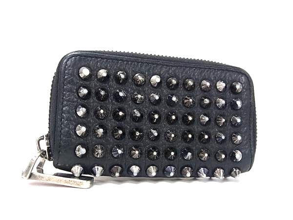 1円 Christian Louboutin ルブタン パネトーネ スパイクスタッズ レザー キーケース 鍵入れ レディース メンズ ブラック系 FW5807拍卖