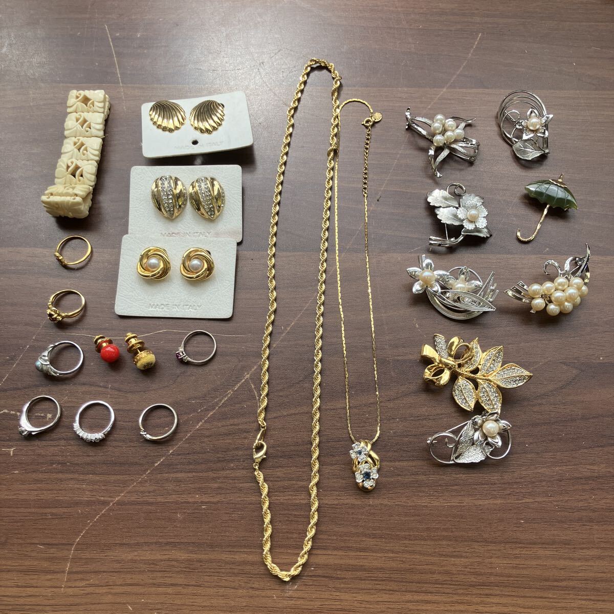 ネックレス アクセサリー 貴金属 まとめて K18 gold 金 silver シルバー 銀 中国 リング ゴールド イヤリング パール 真珠 宝石 ①拍卖