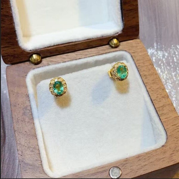 《爆安》【新品】天然エメラルドスタッドピアス S925 スターリングシルバー、ナチュラル、宝石ギフト □So 6444拍卖