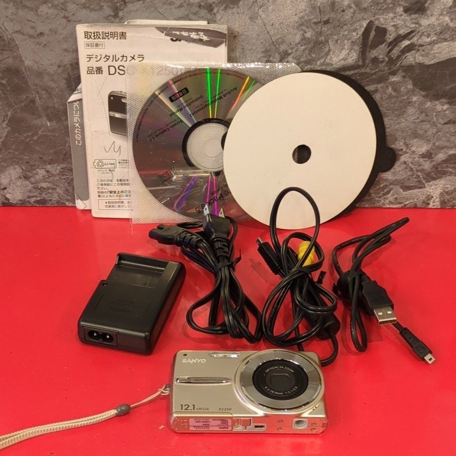 1円~ SANYO サンヨー DSC-X1250 12.1メガピクセル コンパクトデジタルカメラ 付属品あり 取扱説明書・箱付き 現状品拍卖