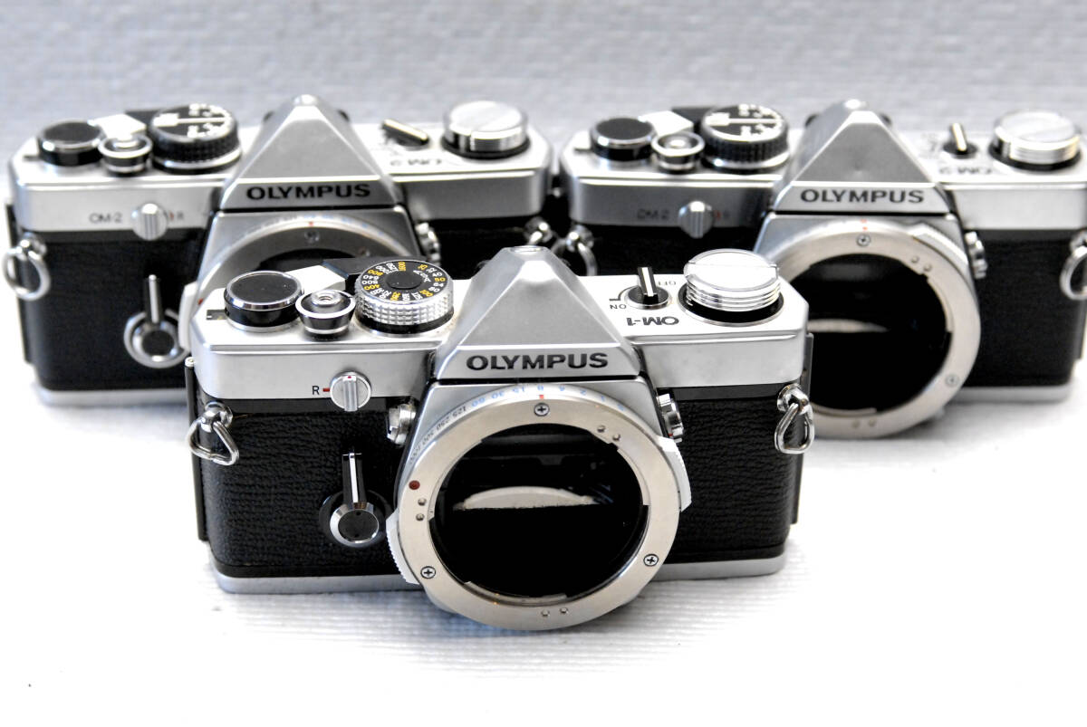 OLYMPUS オリンパス製 昔の高級一眼レフカメラ (OM-1ボディ + OM-2ボディ+ OM-2ボディ)3台まとめて 希少品 ジャンク拍卖