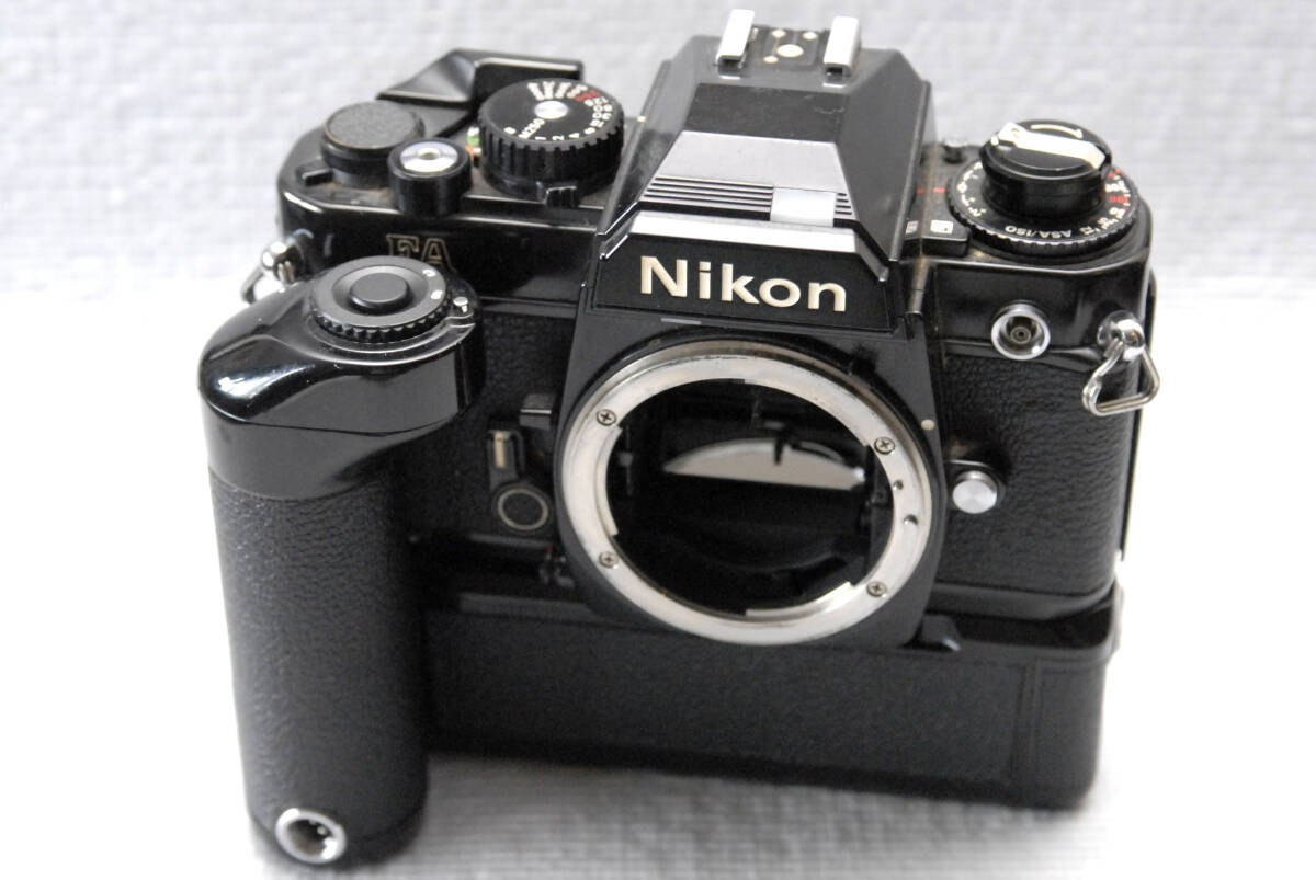 Nikon ニコン製 昔の高級一眼レフカメラ FAボディ +(純正モータードライブ付)希少品 ジャンク拍卖
