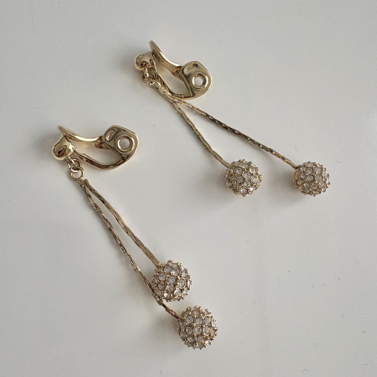 モネ Monet イヤリング アクセサリー ゴールドカラー ゴールド ラインストーン ヴィンテージ 揺れる 1円スタート キラキラ拍卖