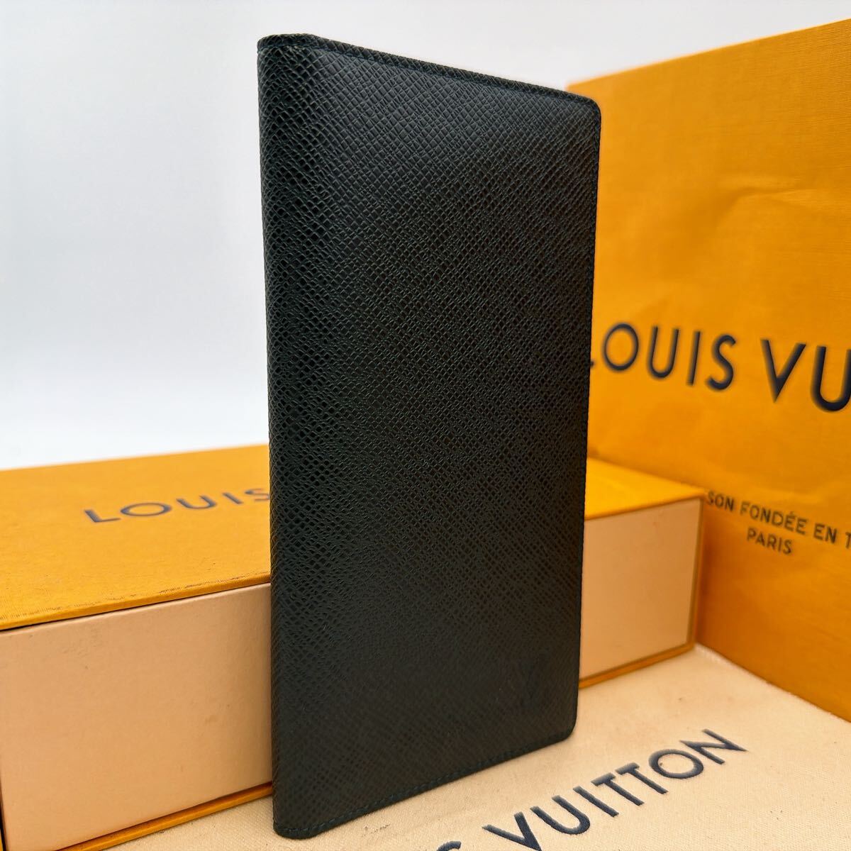 7201【未使用に近い】LOUIS VUITTON ルイヴィトン タイガ ポルトバルール カルトクレディ 二つ折り財布 長財布 札入れ M30394/MI0926拍卖