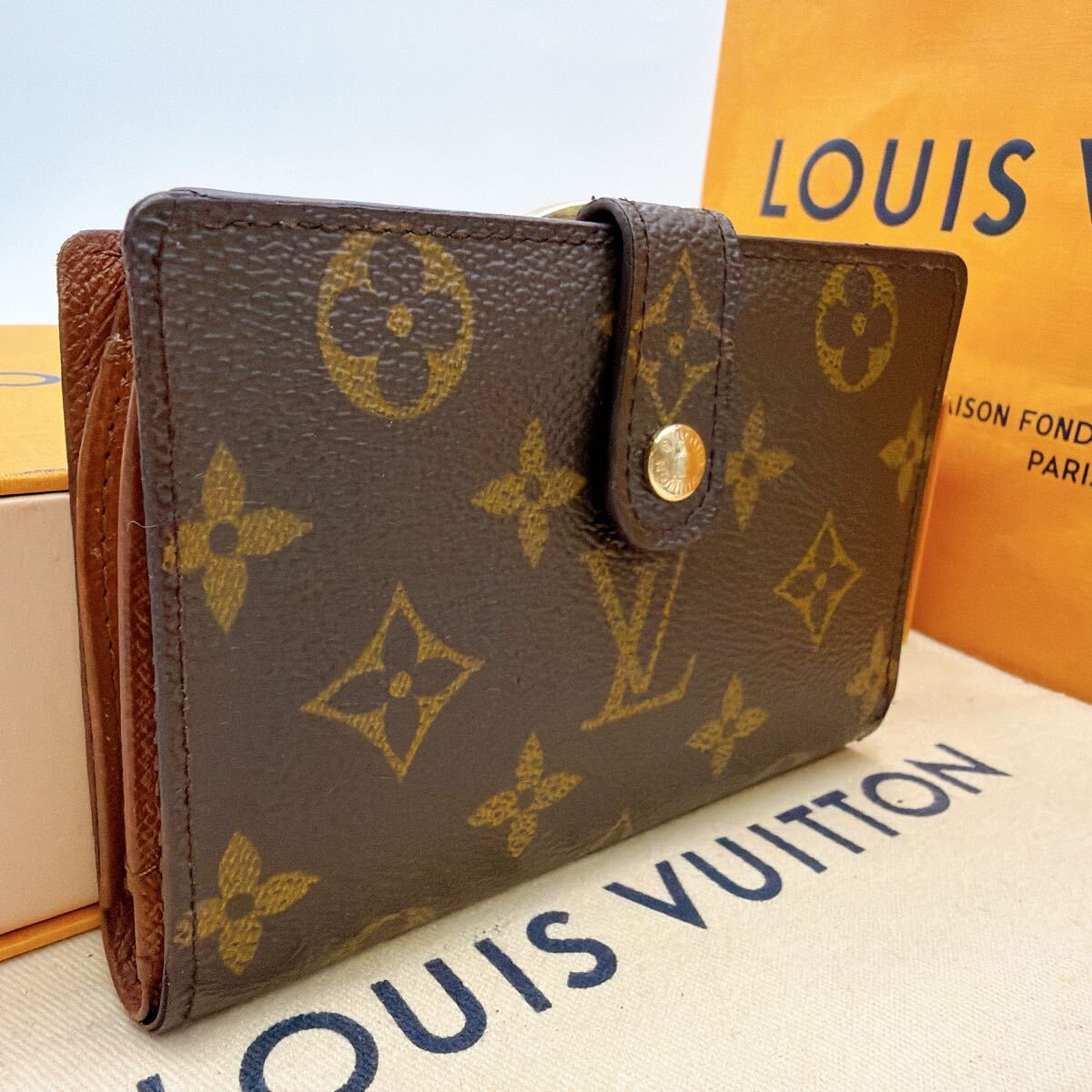 7284【ほぼ極美品】LOUIS VUITTON ルイヴィトン モノグラム ポルトモネ ビエ ヴィエノワ 二つ折り財布 ウォレット M61663/MI1011拍卖
